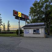Prairie Oasis Motel & Trailer Park